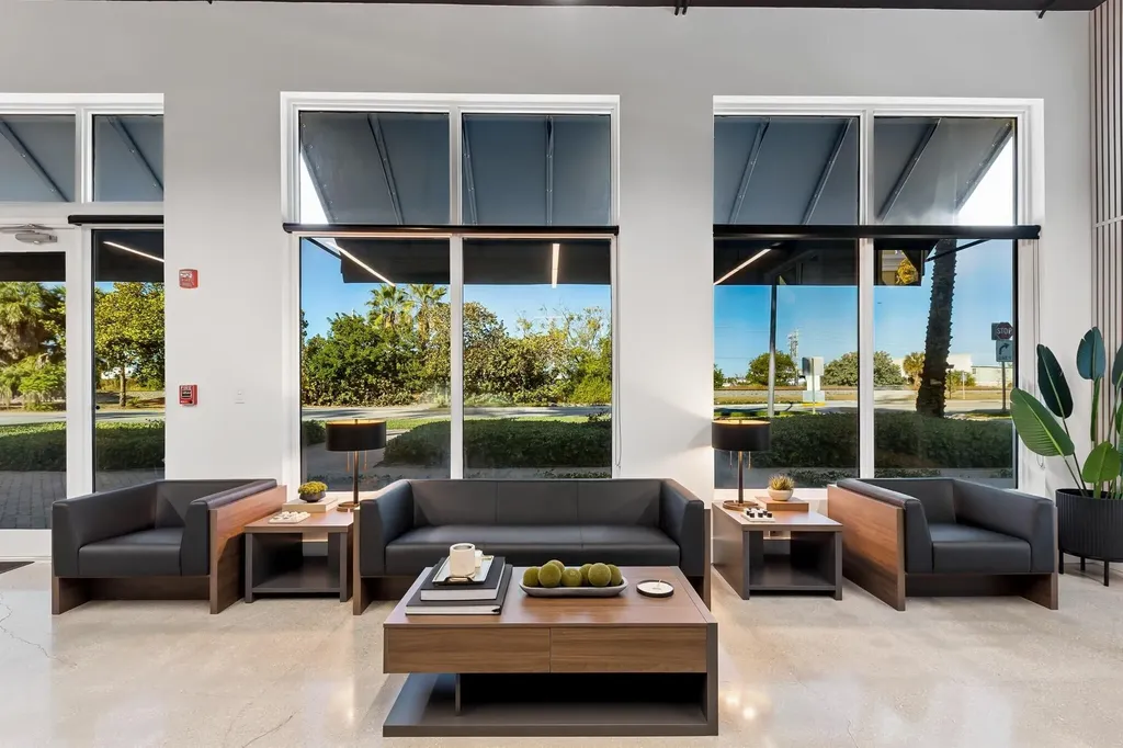 826 N Dixie Highway Lantana FL 33462