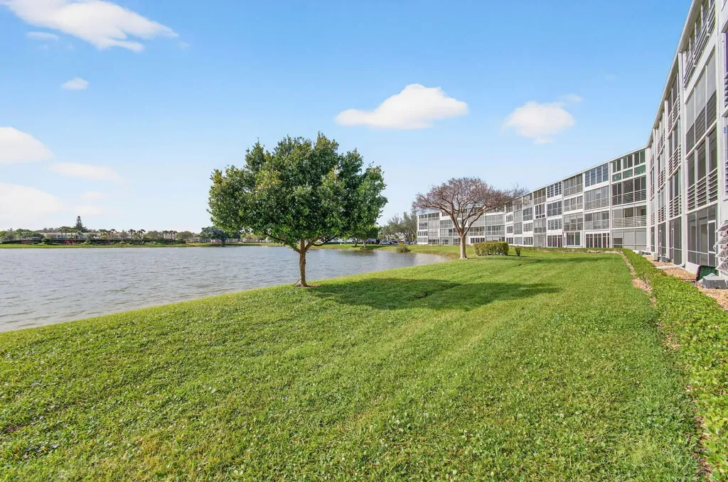 2035 Cornwall B Boca Raton FL 33434