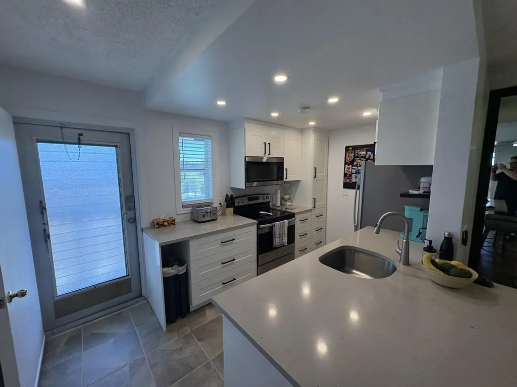 2161 NE 1st Court Boynton Beach FL 33435