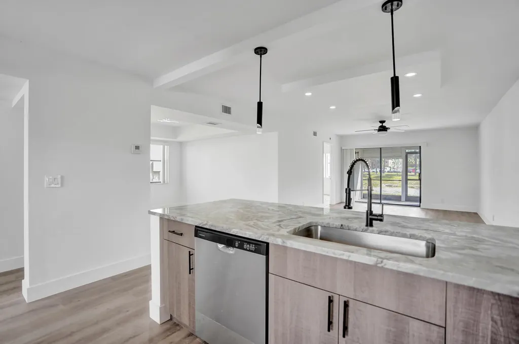 7674 Tahiti Lane Lake Worth FL 33467