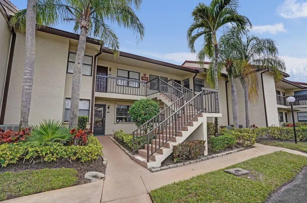 7674 Tahiti Lane Lake Worth FL 33467