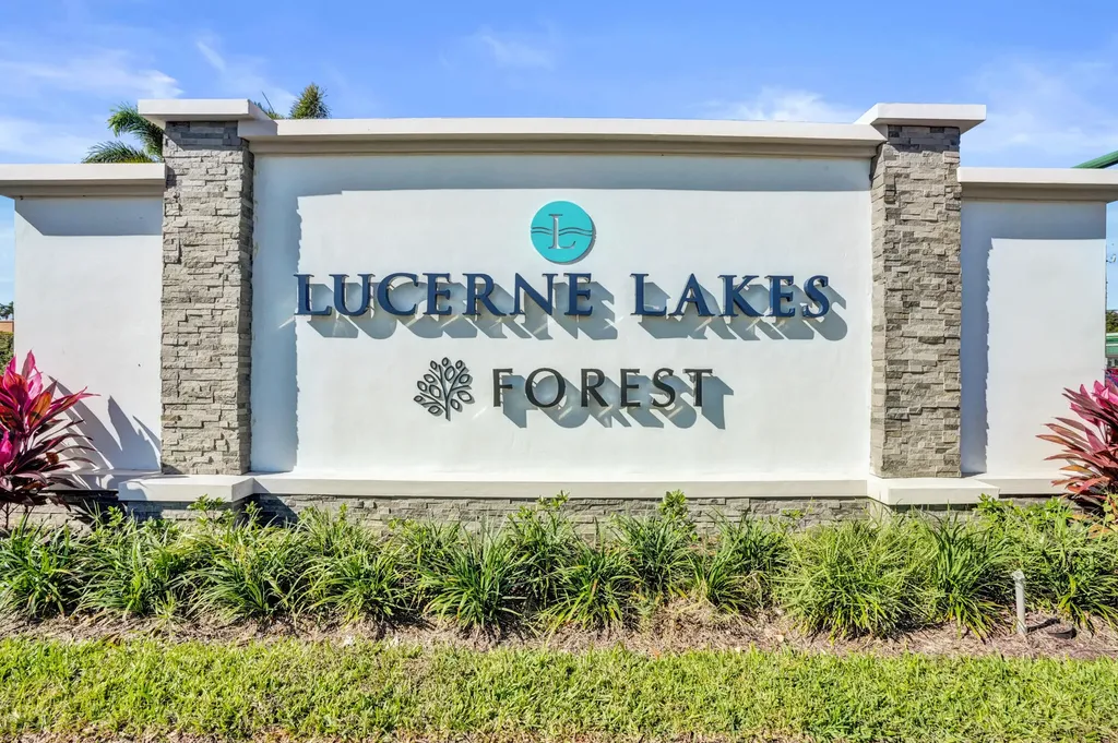 7674 Tahiti Lane Lake Worth FL 33467