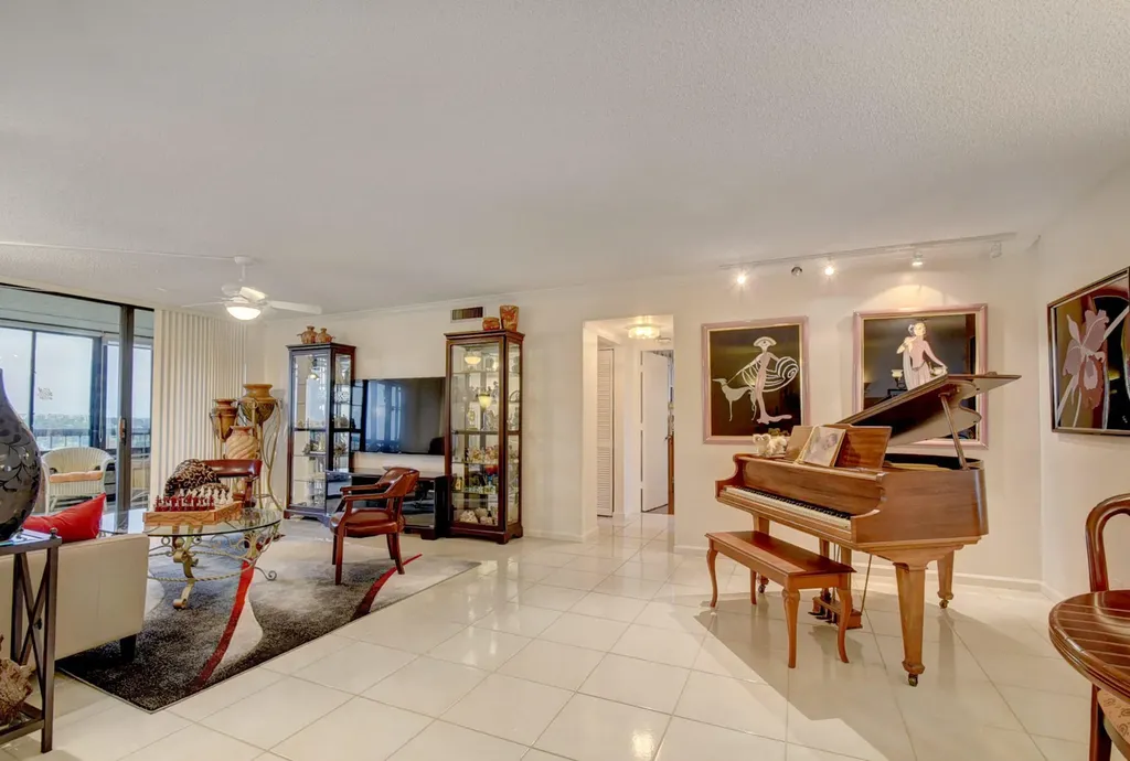 6372 La Costa Drive Boca Raton FL 33433