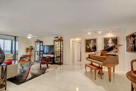 6372 La Costa Drive Boca Raton FL 33433