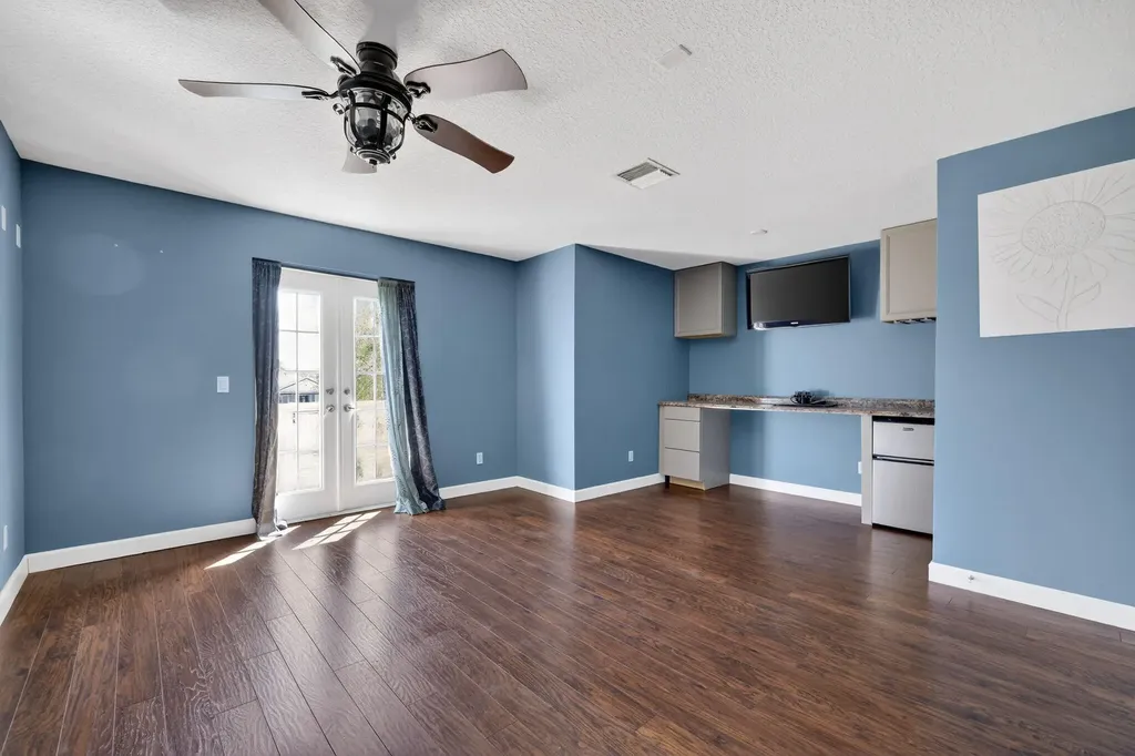 461 SE Pine Road Port St Lucie FL 34984