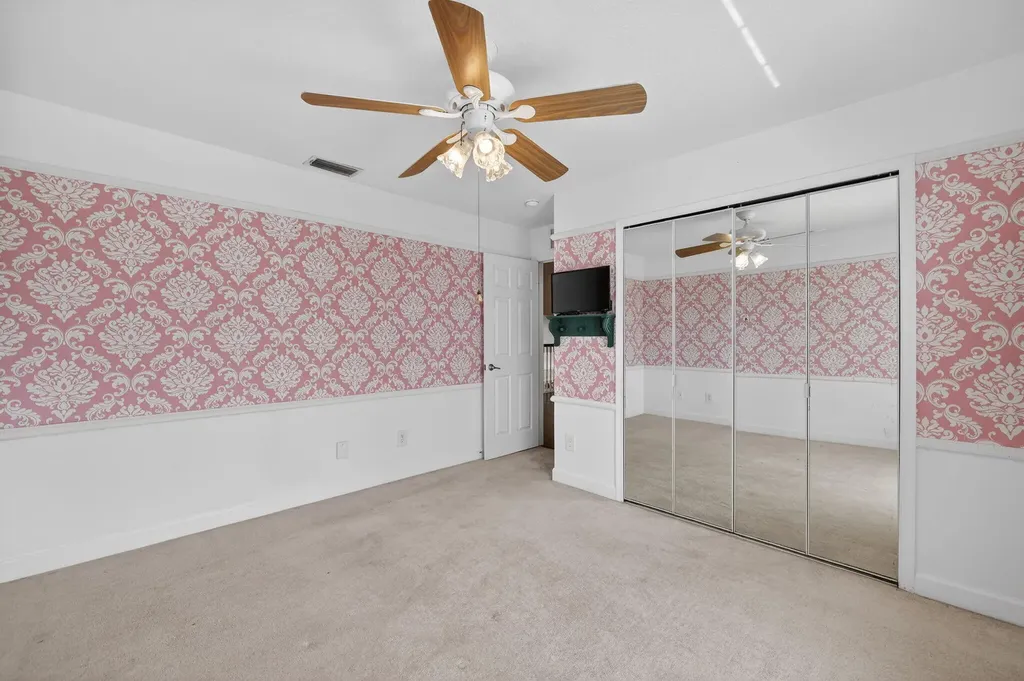 461 SE Pine Road Port St Lucie FL 34984