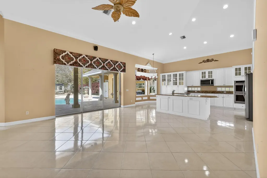 461 SE Pine Road Port St Lucie FL 34984