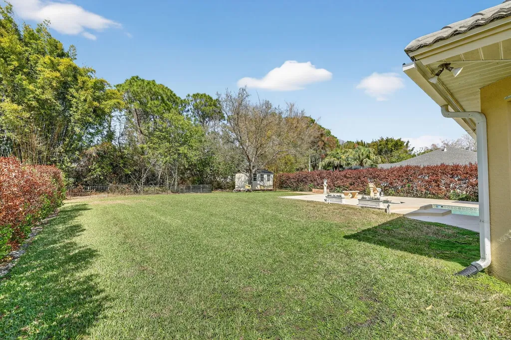 461 SE Pine Road Port St Lucie FL 34984