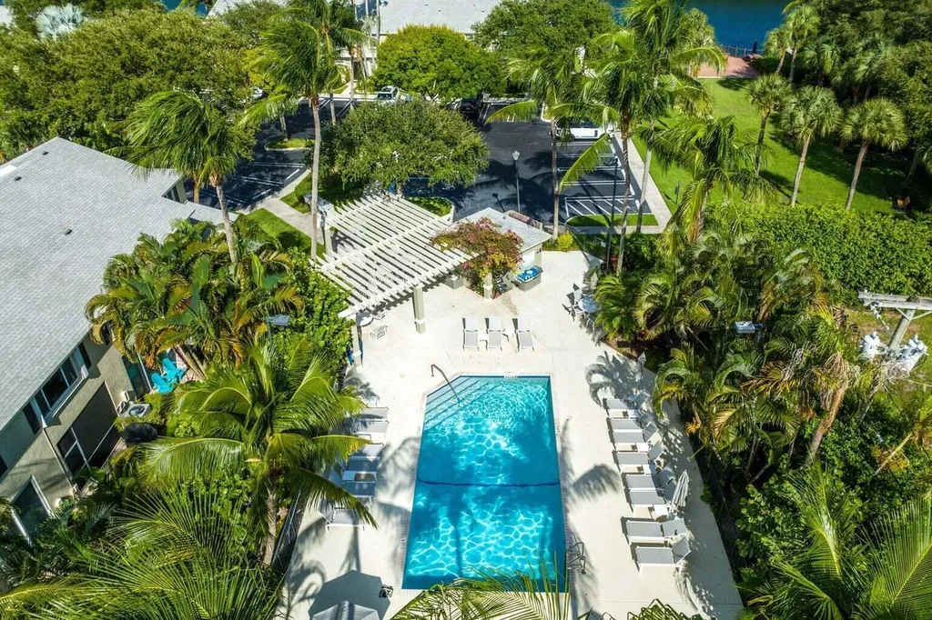 834 Kokomo Key Lane Delray Beach FL 33483