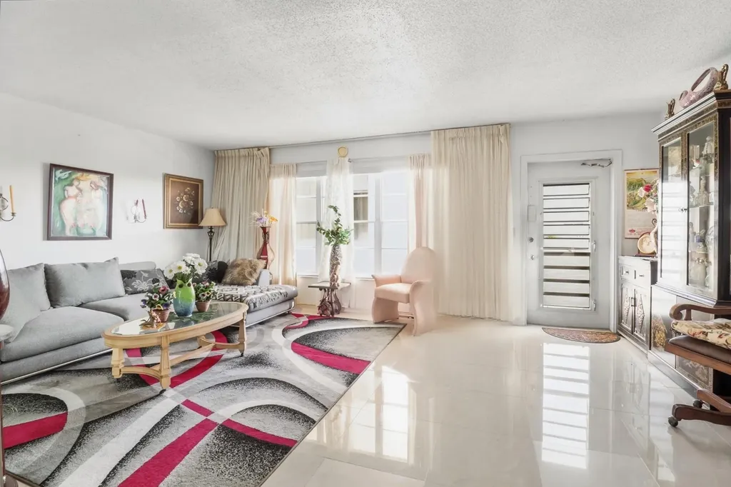 307 Wellington A West Palm Beach FL 33417