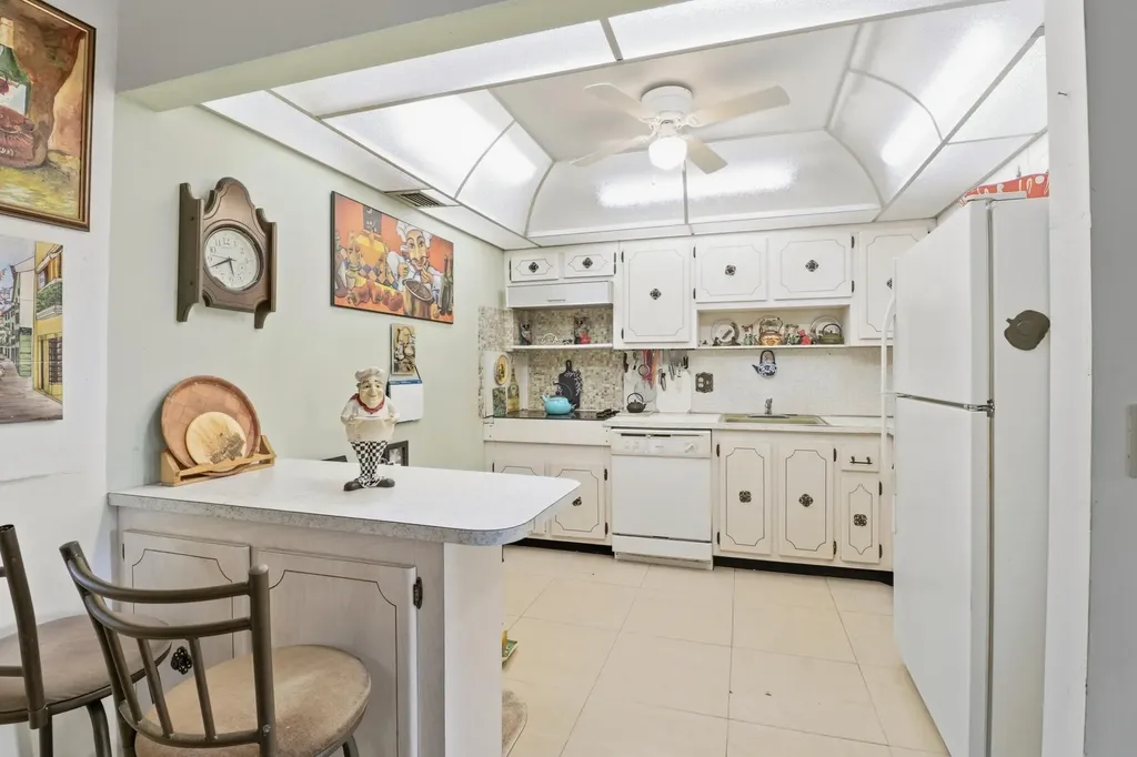 307 Wellington A West Palm Beach FL 33417