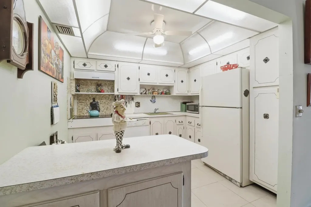 307 Wellington A West Palm Beach FL 33417