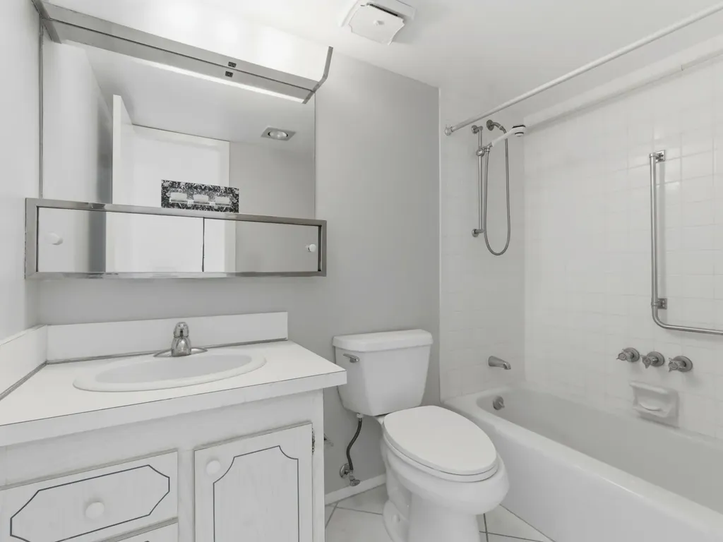 2580 Boundbrook Boulevard Palm Springs FL 33406