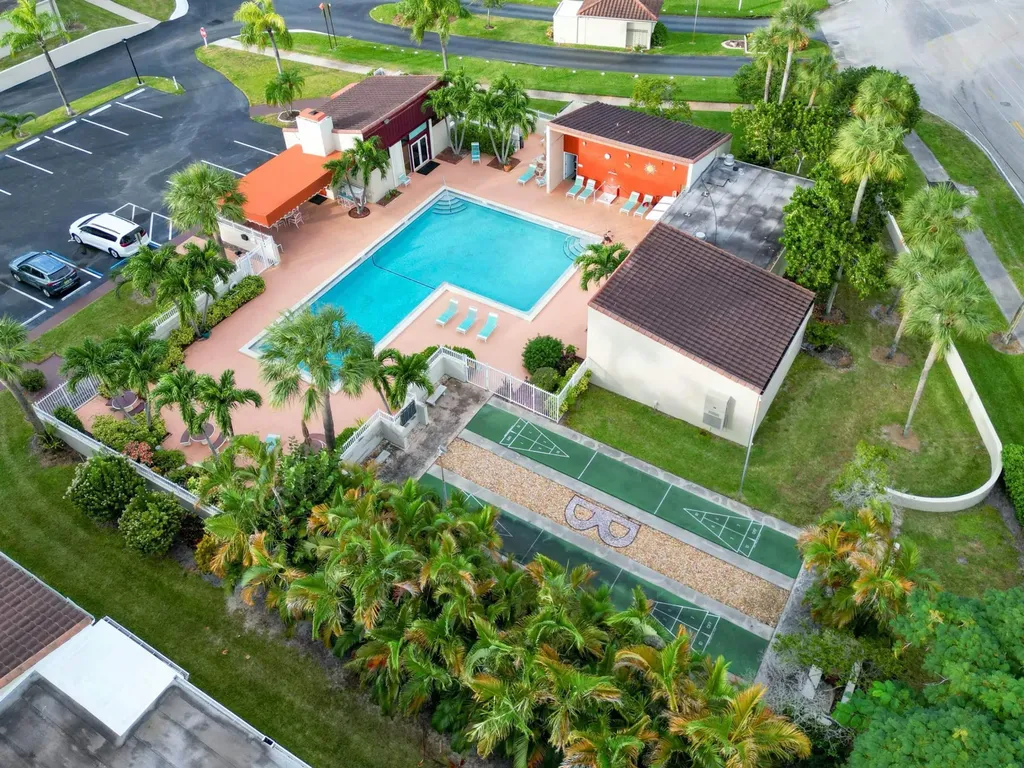 2580 Boundbrook Boulevard Palm Springs FL 33406