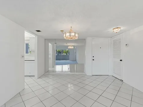 2580 Boundbrook Boulevard Palm Springs FL 33406