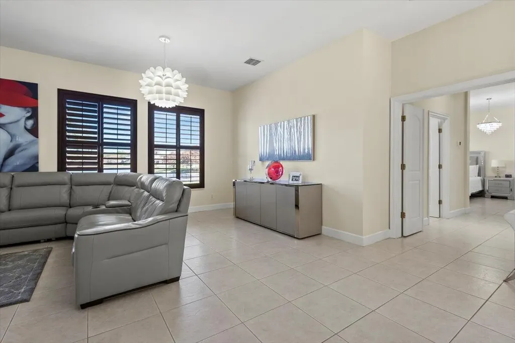 814 SW Saint Julien Court Port St Lucie FL 34986