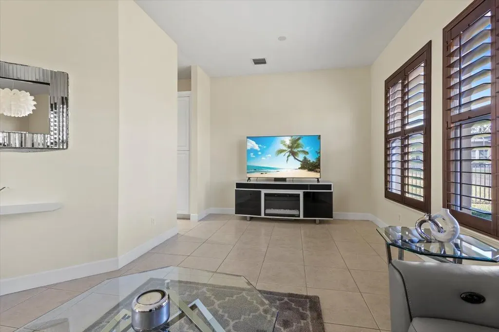 814 SW Saint Julien Court Port St Lucie FL 34986