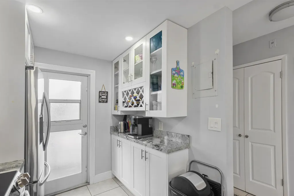 2350 NE 14th Street Causeway Pompano Beach FL 33062