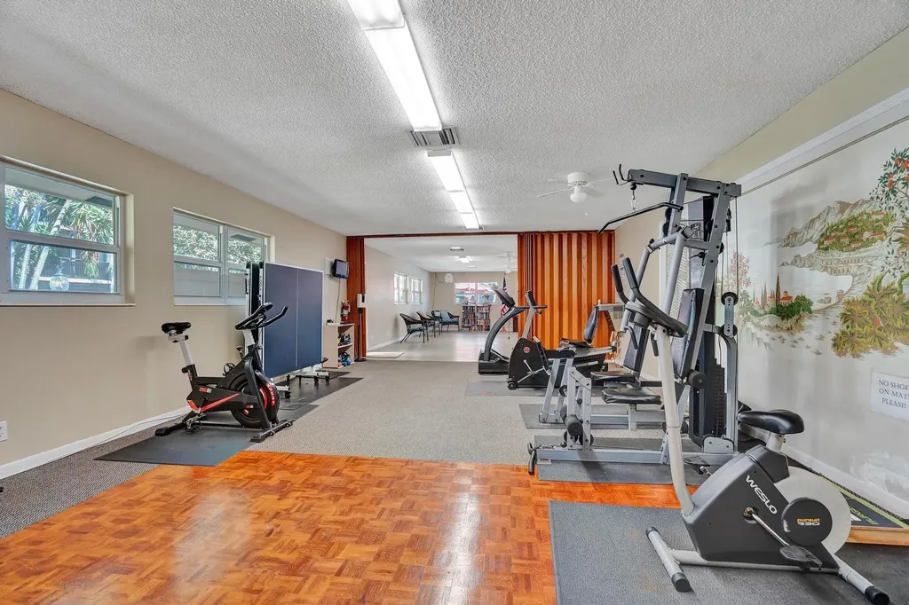 2350 NE 14th Street Causeway Pompano Beach FL 33062