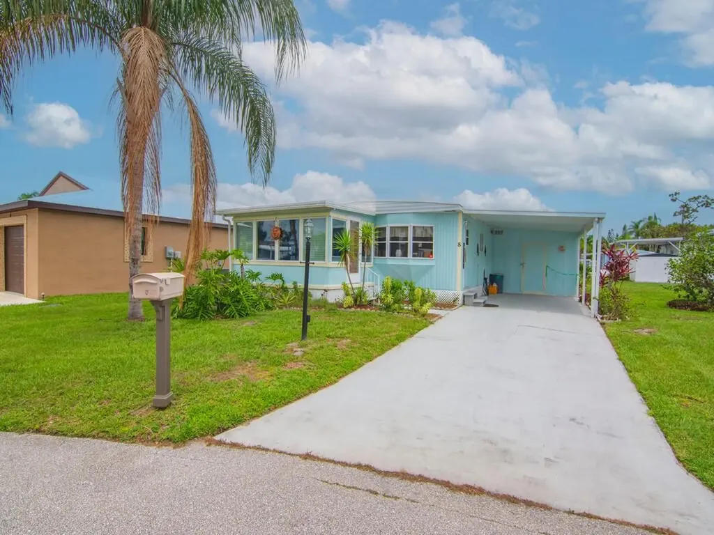 8 Brisa Lane Port St Lucie FL 34952