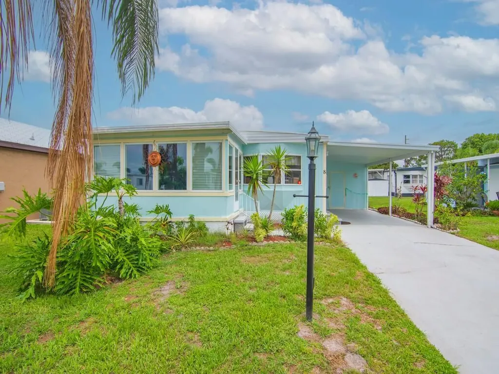 8 Brisa Lane Port St Lucie FL 34952