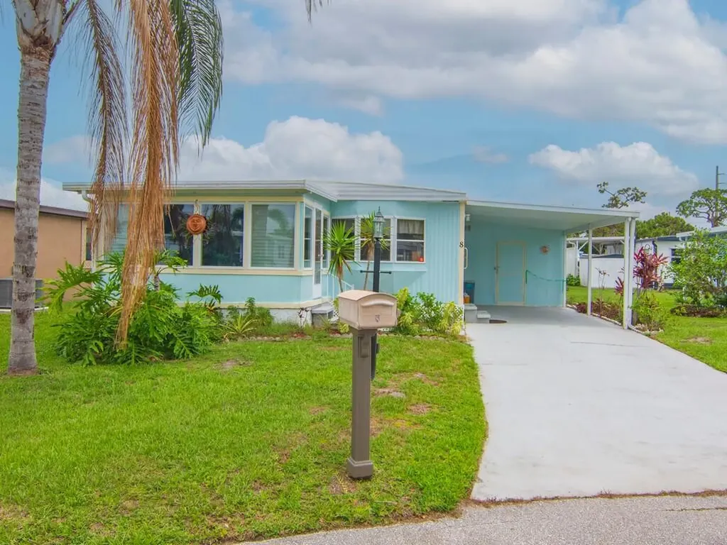 8 Brisa Lane Port St Lucie FL 34952