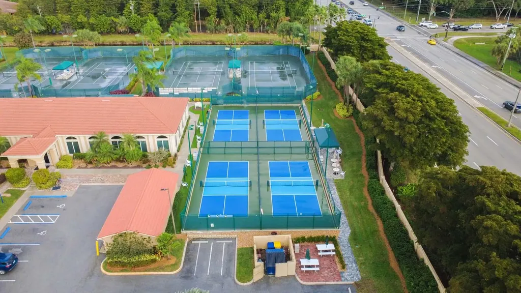 5058 Glenville Drive Boynton Beach FL 33437