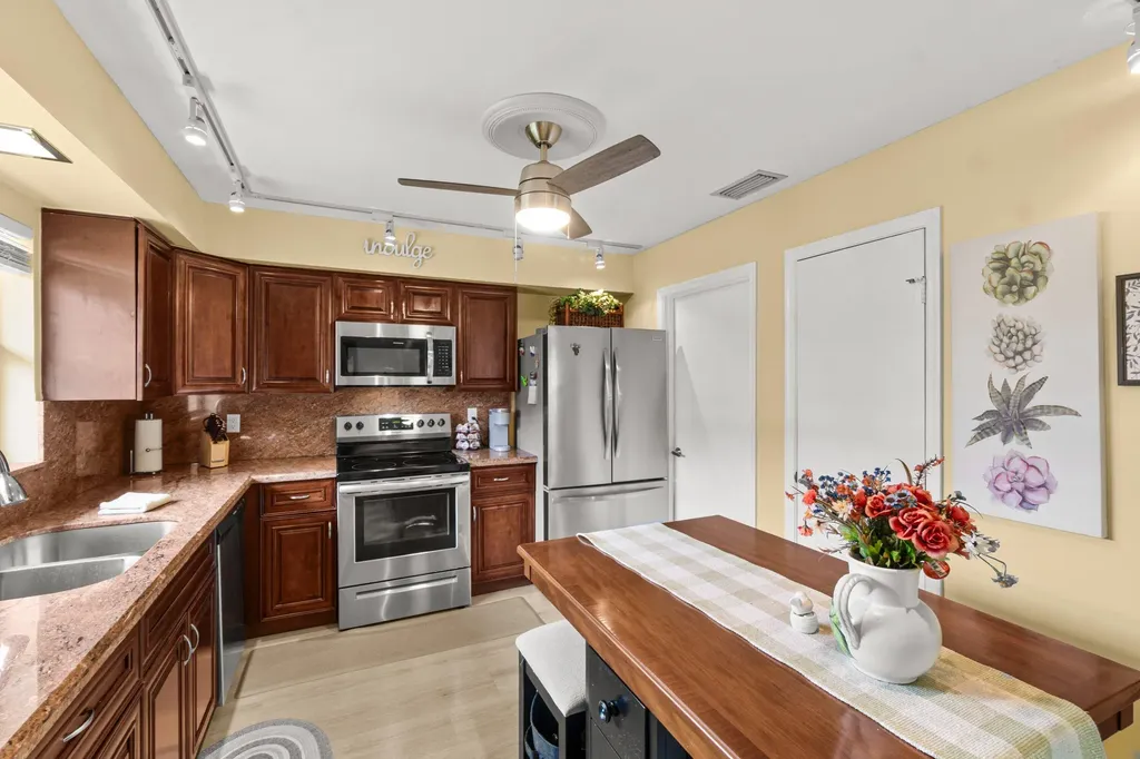 9885 Clusia Tree Drive Boynton Beach FL 33436