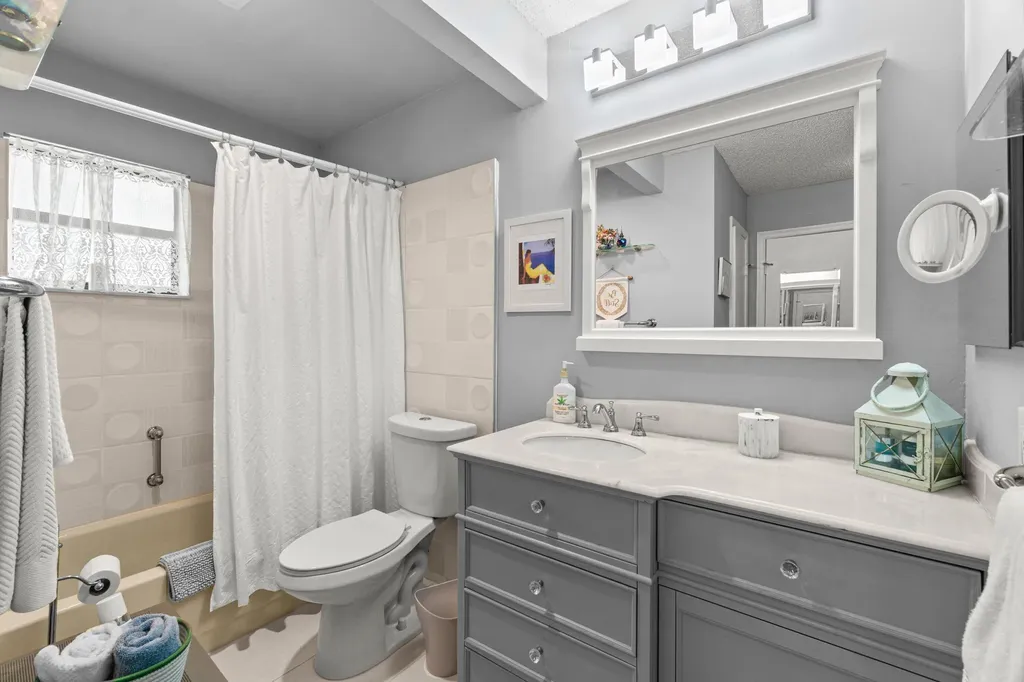 9885 Clusia Tree Drive Boynton Beach FL 33436