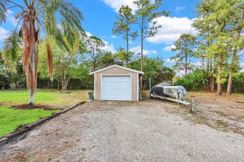 18019 43rd Road N Loxahatchee FL 33470