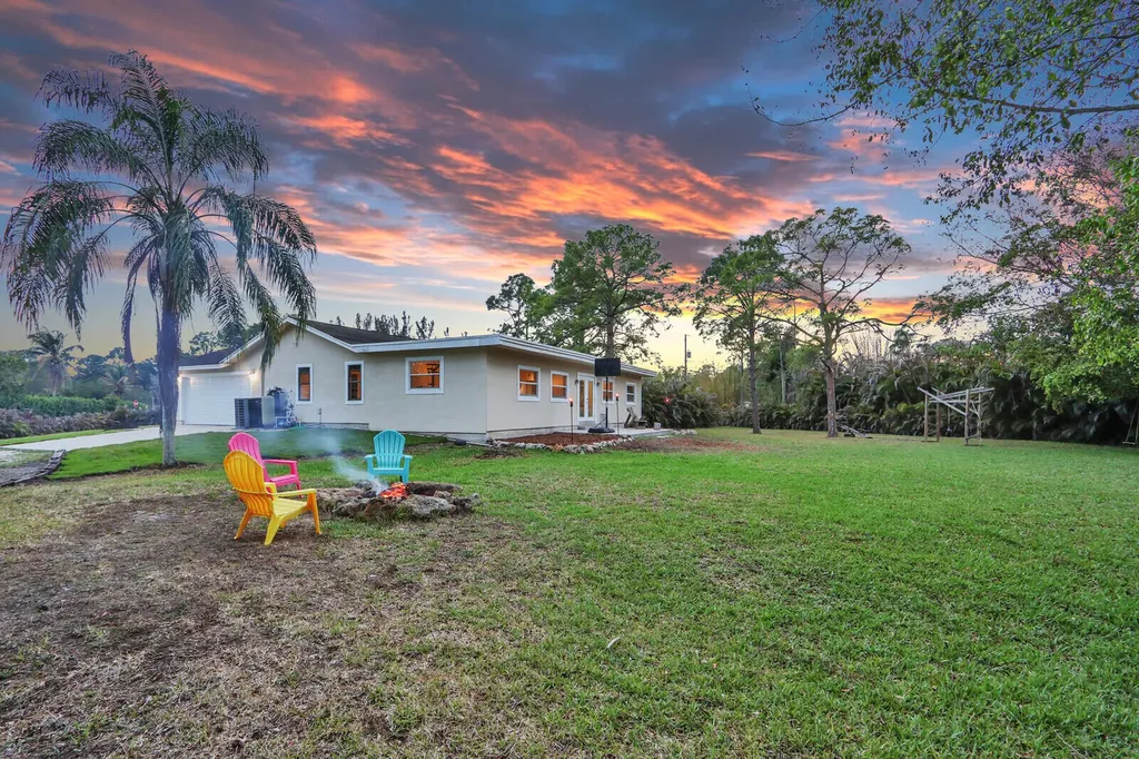 18019 43rd Road N Loxahatchee FL 33470