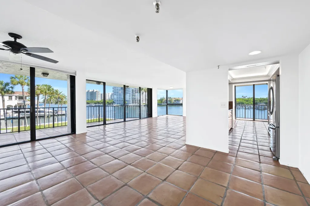 899 Jeffery Street Boca Raton FL 33487