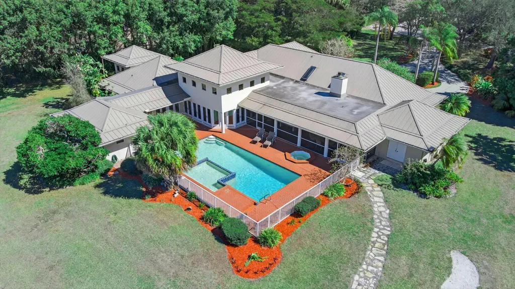 5564 Whirlaway Road Palm Beach Gardens FL 33418