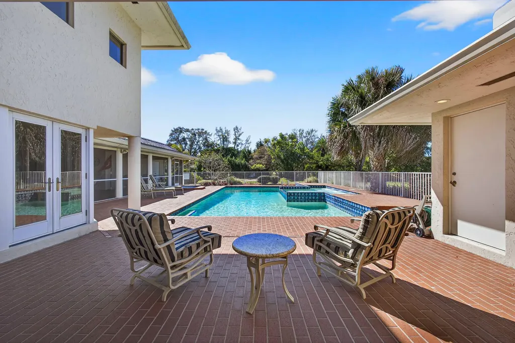 5564 Whirlaway Road Palm Beach Gardens FL 33418