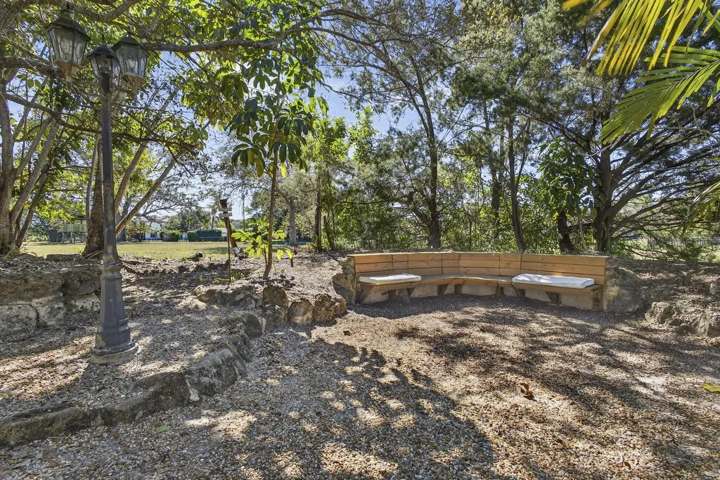 5564 Whirlaway Road Palm Beach Gardens FL 33418