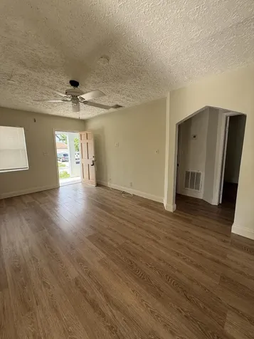 917 W 7th Street Riviera Beach FL 33404
