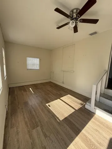 917 W 7th Street Riviera Beach FL 33404
