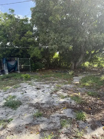 917 W 7th Street Riviera Beach FL 33404