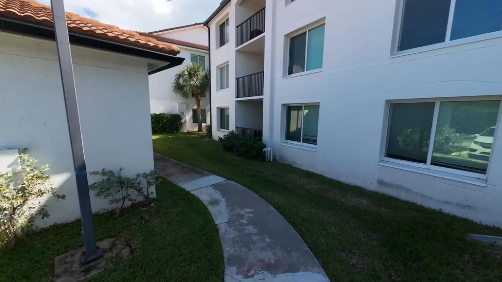 401 Villa Circle Boynton Beach FL 33435