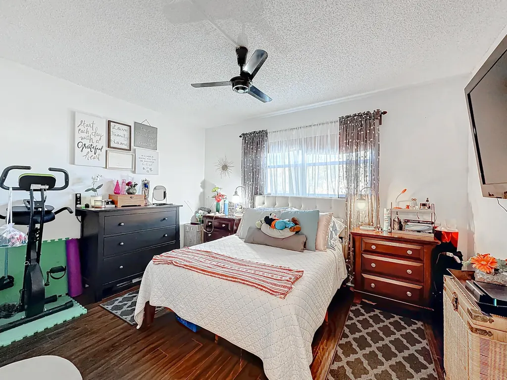 8225 Sunrise Lakes Boulevard Sunrise FL 33322