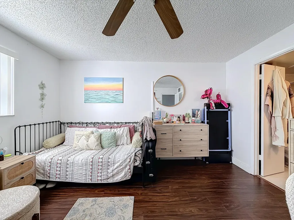 8225 Sunrise Lakes Boulevard Sunrise FL 33322