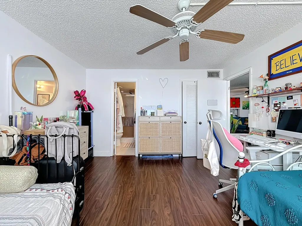 8225 Sunrise Lakes Boulevard Sunrise FL 33322