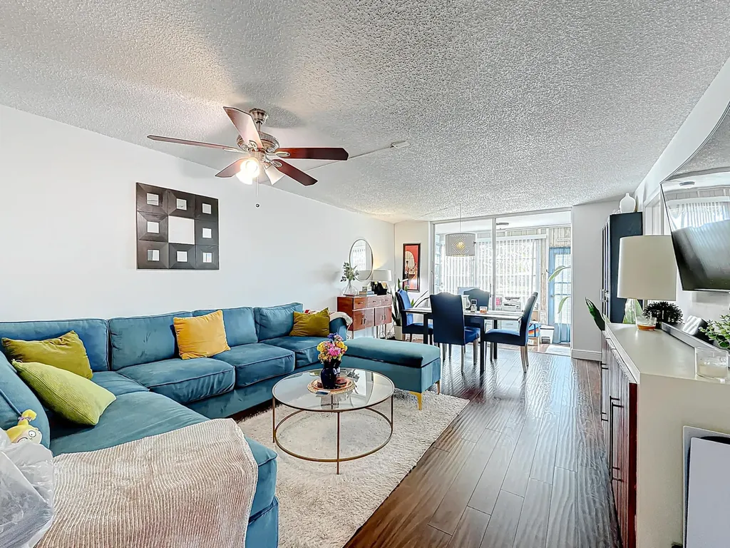 8225 Sunrise Lakes Boulevard Sunrise FL 33322