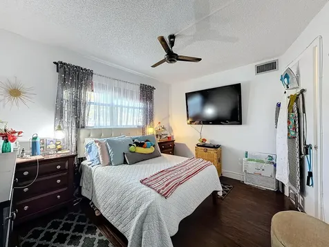 8225 Sunrise Lakes Boulevard Sunrise FL 33322