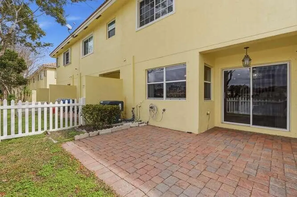1218 Imperial Lake Road West Palm Beach FL 33413