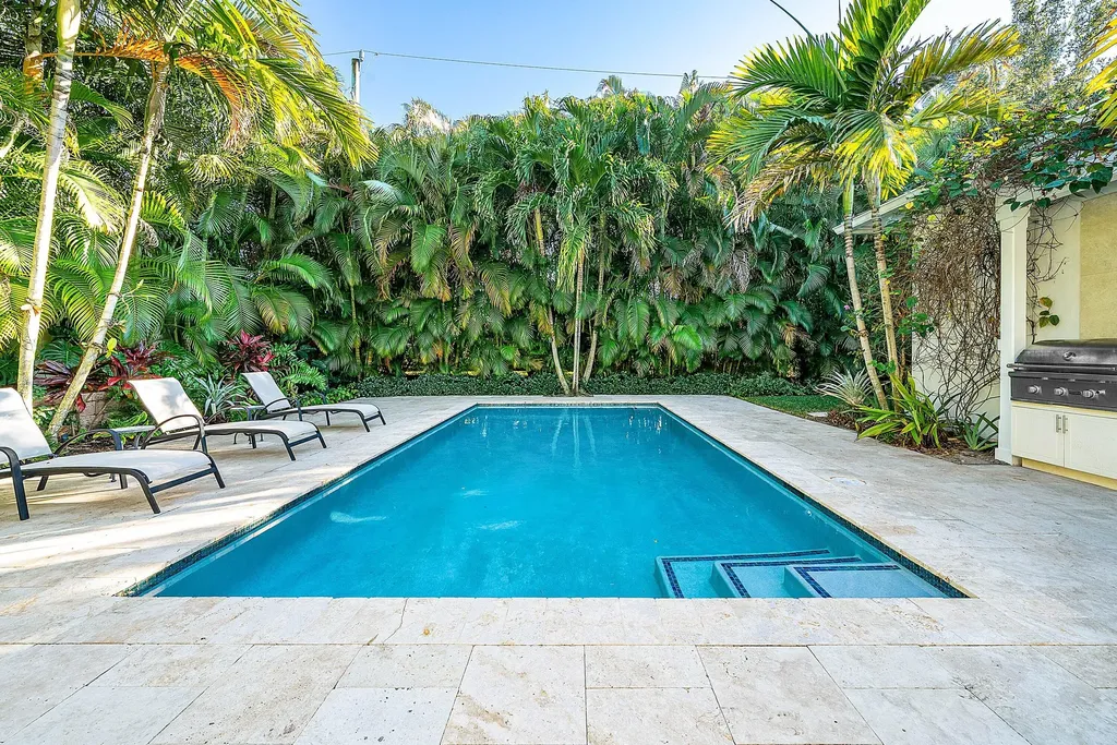 120 Grove Way Delray Beach FL 33444