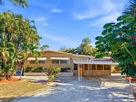 8903 Oak Street Boynton Beach FL 33436