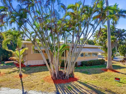 8903 Oak Street Boynton Beach FL 33436