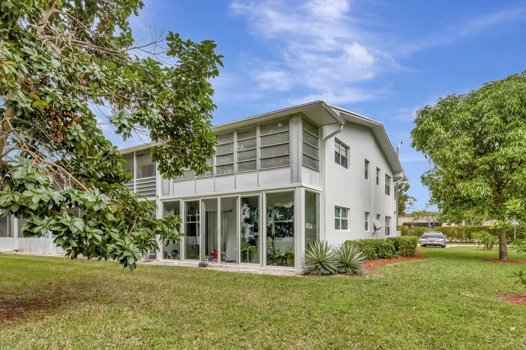 51 Ventnor C Deerfield Beach FL 33442