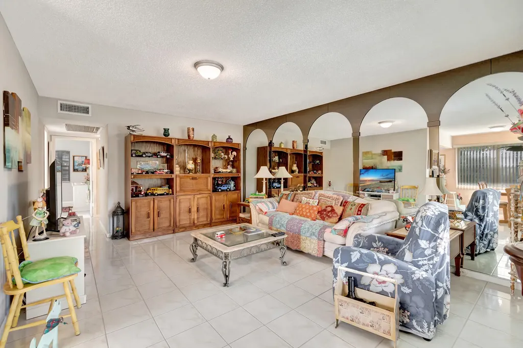 51 Ventnor C Deerfield Beach FL 33442